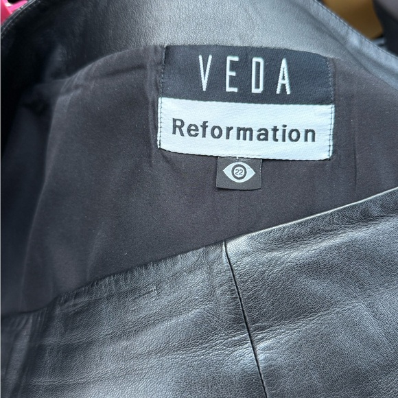 ⭐️ Reformation | Veda Margie Sheep Leather Mini Skirt - Picture 5 of 16